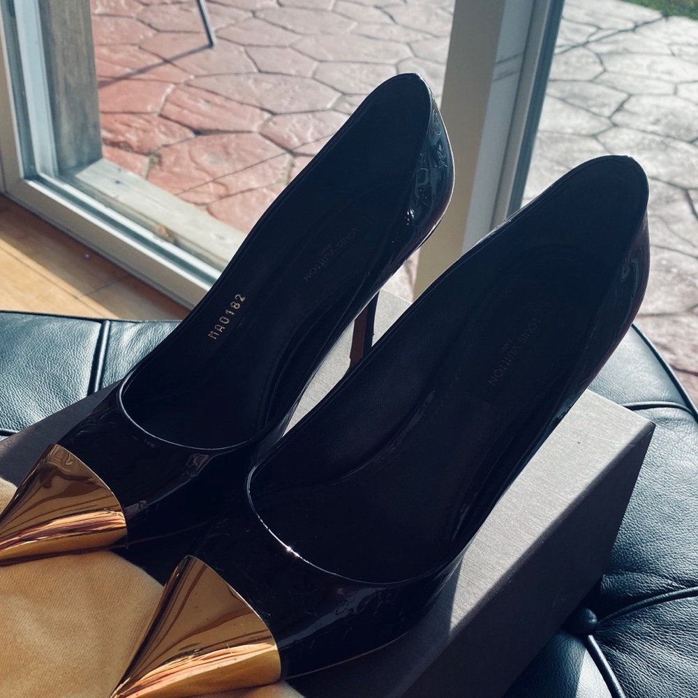 Louis Vuitton shoes - Picture 3 of 6